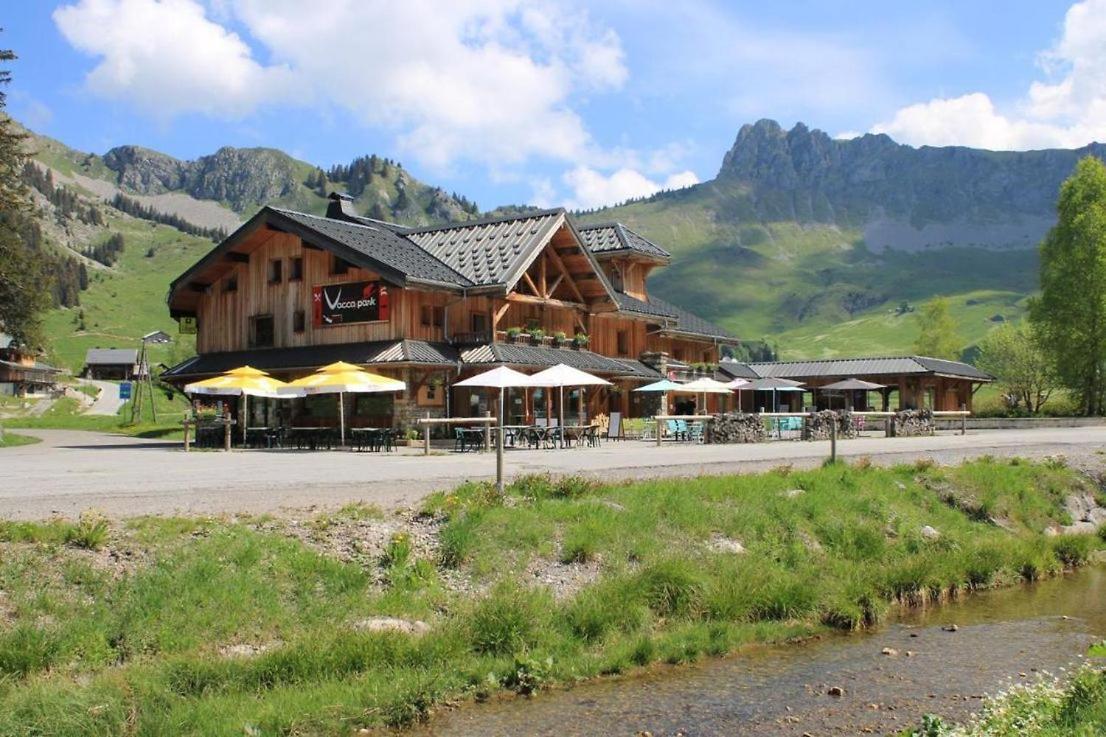 Les Roches 1500 Mieussy Exterior foto